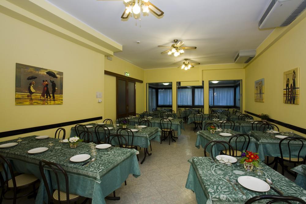 Hotel Andrea'S Rimini Exterior foto